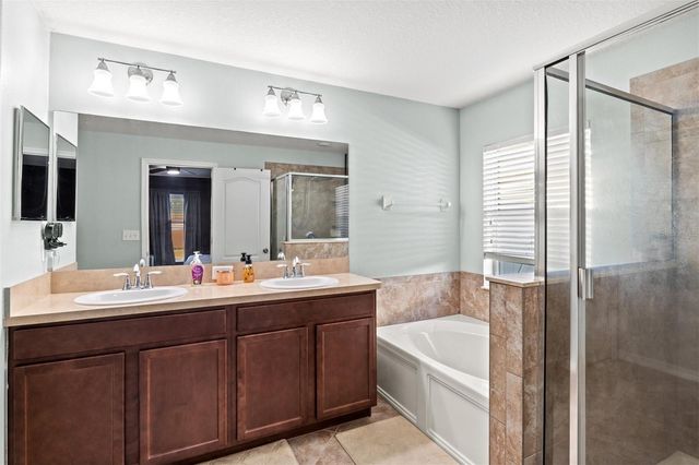 11021 STANDING STONE DRIVE, Wimauma, FL 33598