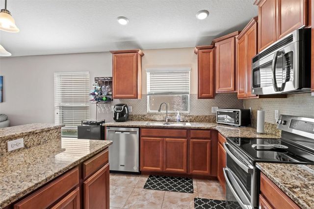 11021 STANDING STONE DRIVE, Wimauma, FL 33598