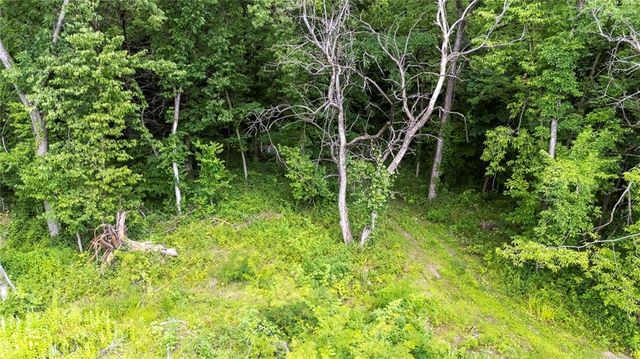 13525 N 158th Street, Bonner Springs, KS 66012