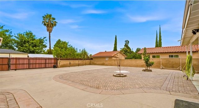 519 S Hollenbeck, West Covina, CA 91791