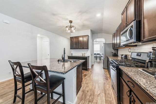 6203 Tadpole Bluff, Converse, TX 78109