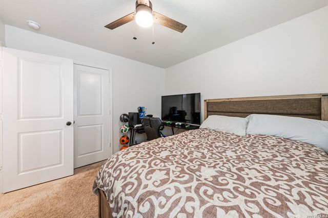 6203 Tadpole Bluff, Converse, TX 78109