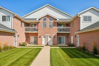 N25W24117 River Park DRIVE #2, Pewaukee, WI 53072