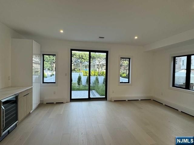 207 4th Street B, Palisades Park, NJ 07650