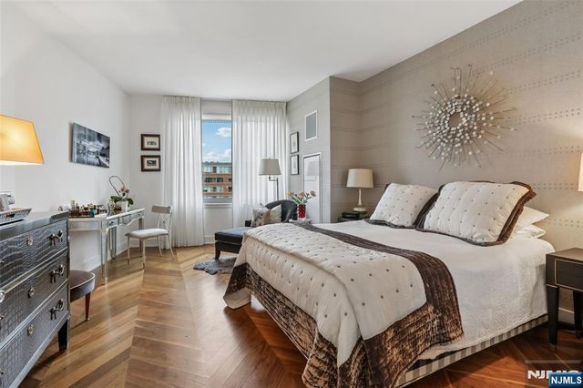 9 Ave At Port Imperial 1007, West New York, NJ 07093