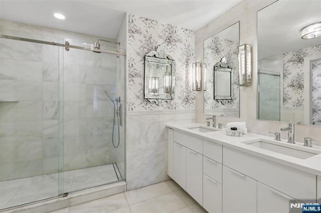 9 Ave At Port Imperial 1007, West New York, NJ 07093