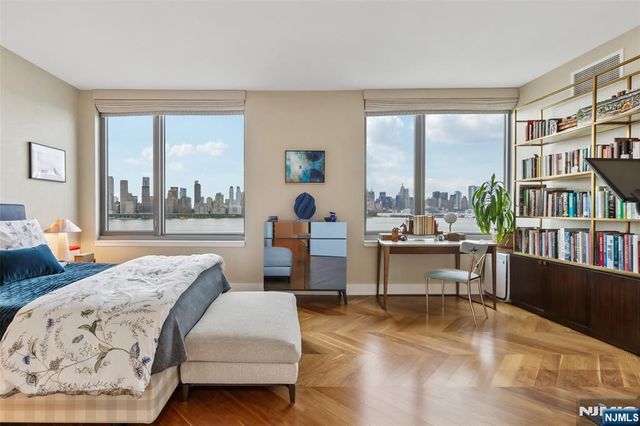 9 Ave At Port Imperial 1007, West New York, NJ 07093