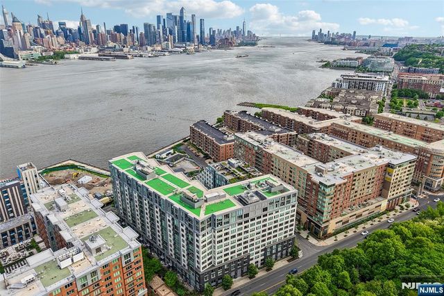 9 Ave At Port Imperial 1007, West New York, NJ 07093
