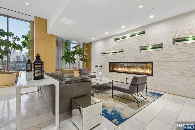 9 Ave At Port Imperial 1007, West New York, NJ 07093