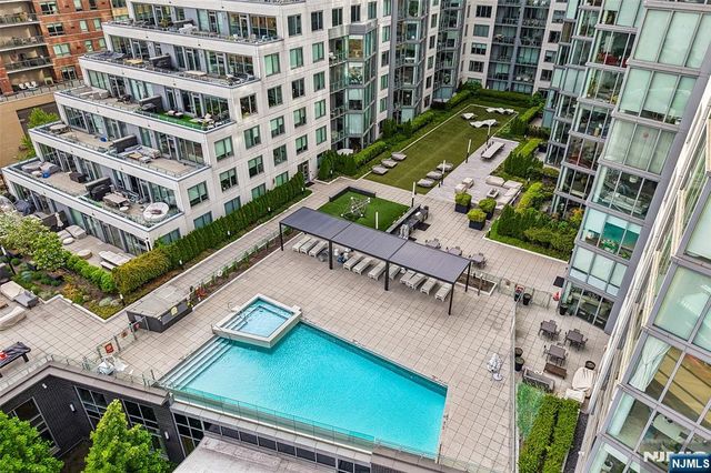 9 Ave At Port Imperial 1007, West New York, NJ 07093
