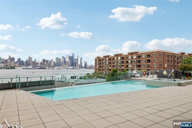 9 Ave At Port Imperial 1007, West New York, NJ 07093