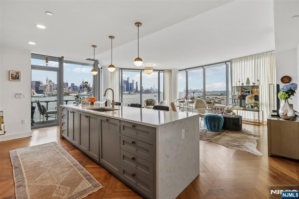 9 Ave At Port Imperial 1007, West New York, NJ 07093