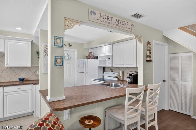 3301 Prince Edward Island CIR 2, Fort Myers, FL 33907