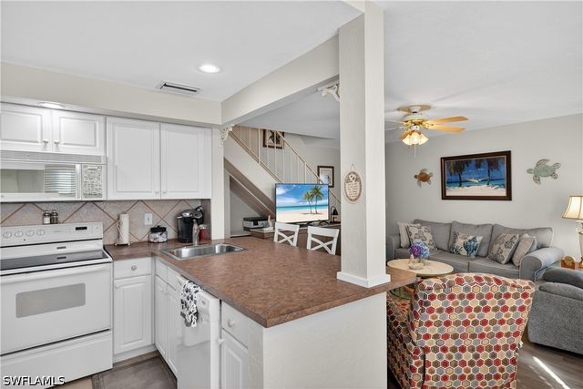 3301 Prince Edward Island CIR 2, Fort Myers, FL 33907