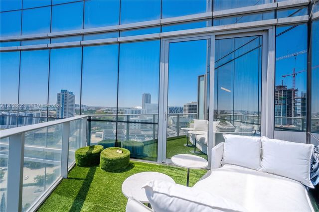 851 NE 1st Avenue 1802, Miami, FL 33132