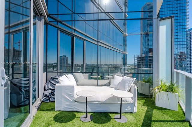 851 NE 1st Avenue 1802, Miami, FL 33132