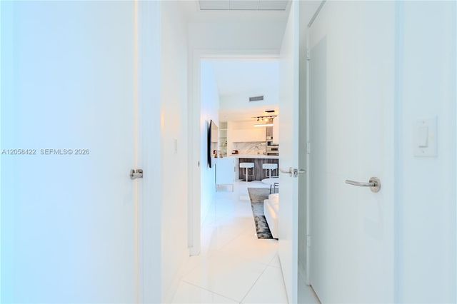 851 NE 1st Avenue 1802, Miami, FL 33132