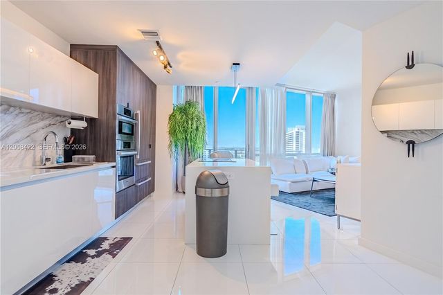 851 NE 1st Avenue 1802, Miami, FL 33132