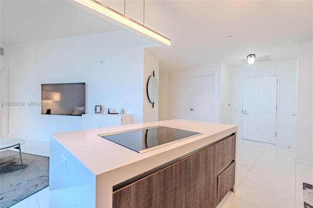 851 NE 1st Avenue 1802, Miami, FL 33132