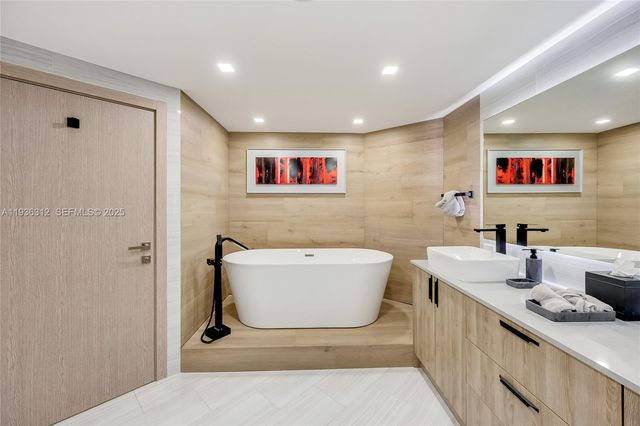 2000 Island Blvd 2507, Aventura, FL 33160