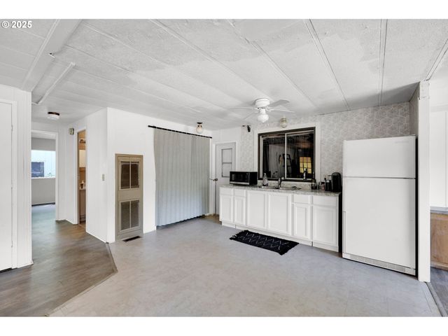 31145 KENADY Ln, Cottage Grove, OR 97424