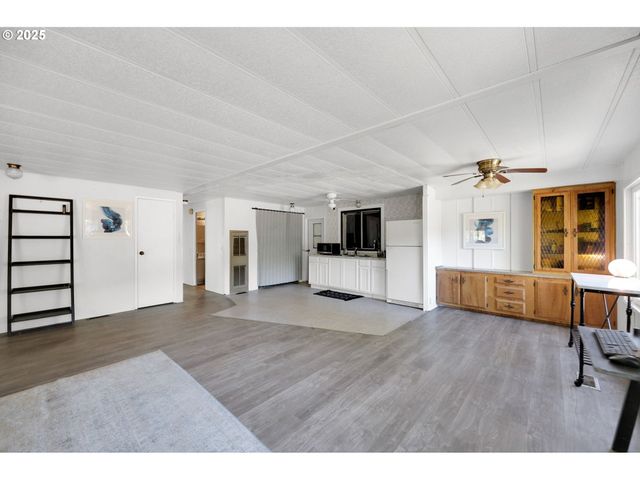 31145 KENADY Ln, Cottage Grove, OR 97424