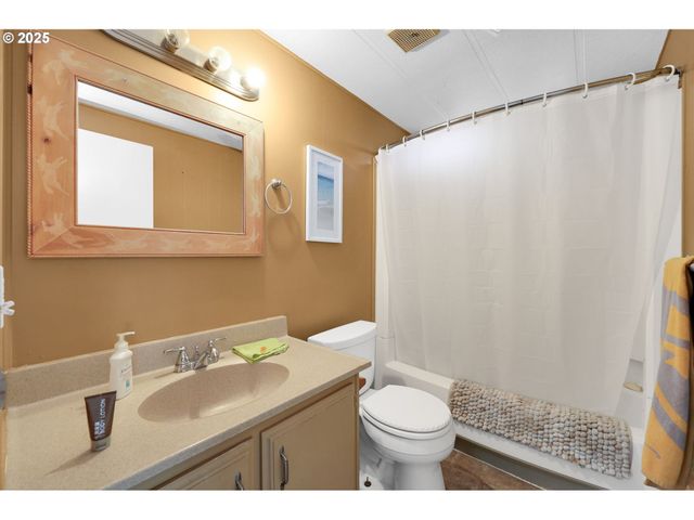 31145 KENADY Ln, Cottage Grove, OR 97424