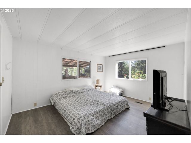 31145 KENADY Ln, Cottage Grove, OR 97424