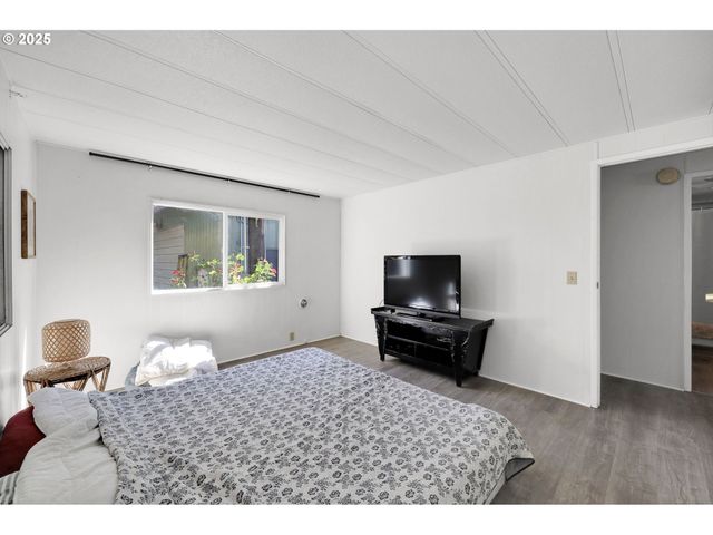 31145 KENADY Ln, Cottage Grove, OR 97424