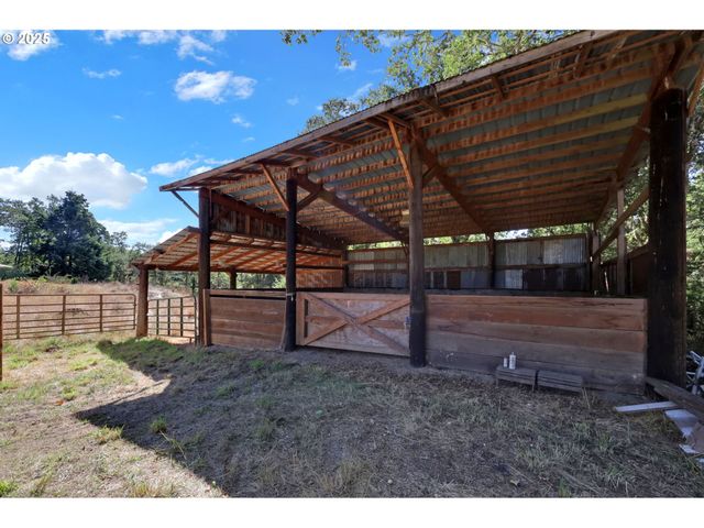 31145 KENADY Ln, Cottage Grove, OR 97424