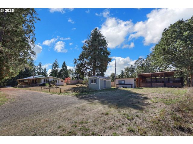 31145 KENADY Ln, Cottage Grove, OR 97424