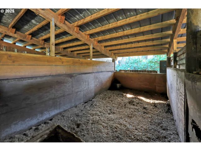 31145 KENADY Ln, Cottage Grove, OR 97424