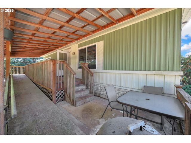 31145 KENADY Ln, Cottage Grove, OR 97424