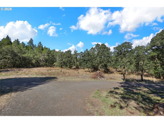 31145 KENADY Ln, Cottage Grove, OR 97424