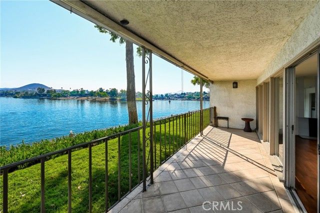 22054 Treasure Island, Canyon Lake, CA 92587