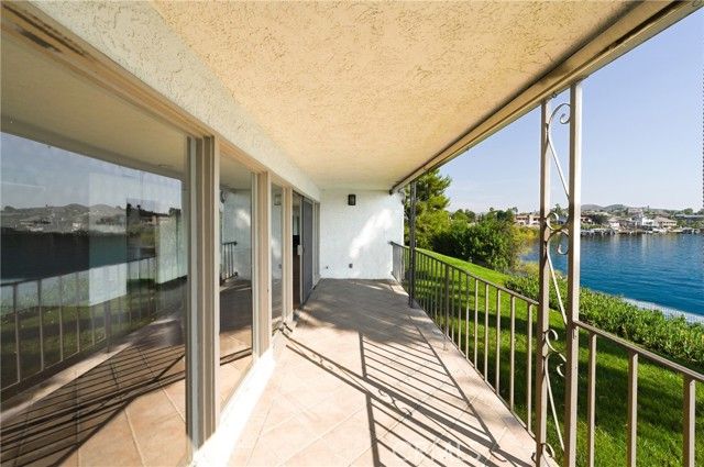 22054 Treasure Island, Canyon Lake, CA 92587