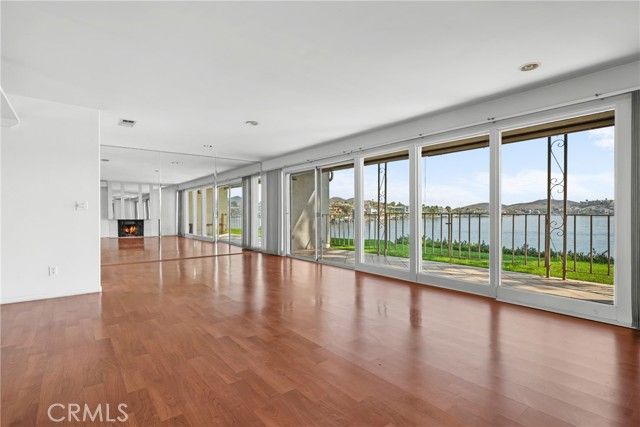 22054 Treasure Island, Canyon Lake, CA 92587