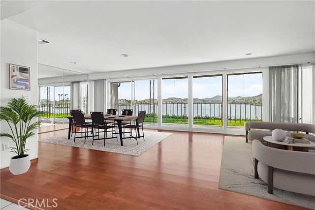 22054 Treasure Island, Canyon Lake, CA 92587