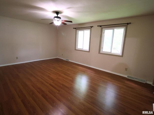 4826 N BIGELOW Street, Peoria, IL 61614