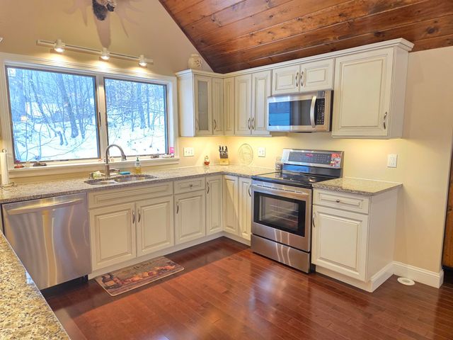 36 Westview Road, Lincoln, NH 03251