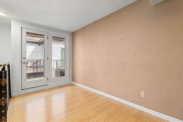 148 F St 4, Boston, MA 02127
