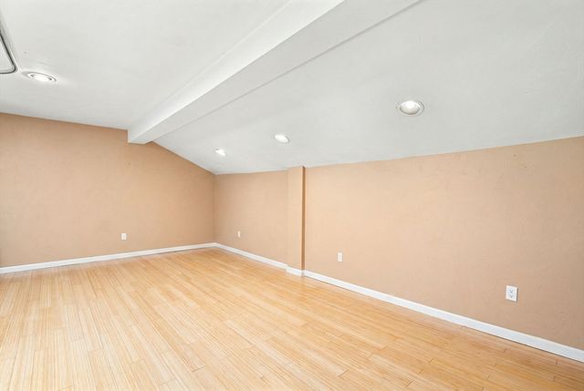 148 F St 4, Boston, MA 02127