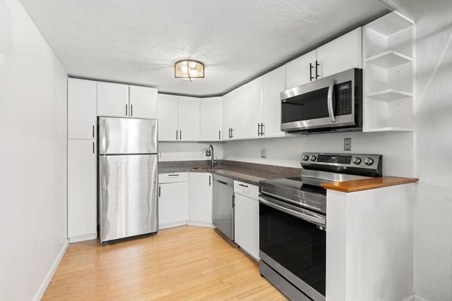 148 F St 4, Boston, MA 02127