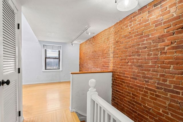 148 F St 4, Boston, MA 02127