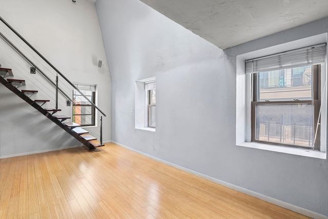 148 F St 4, Boston, MA 02127