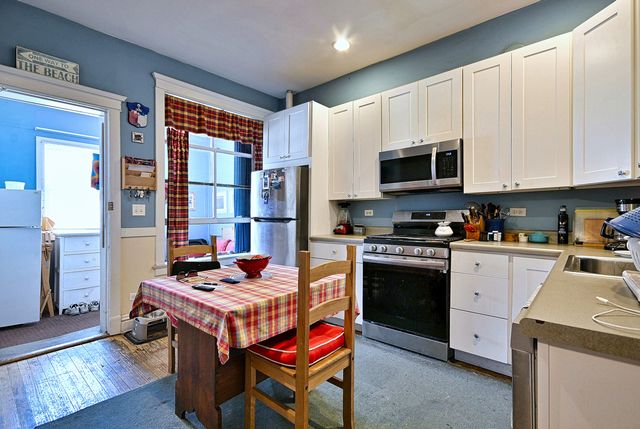 1461 W Winona Street, Chicago, IL 60640