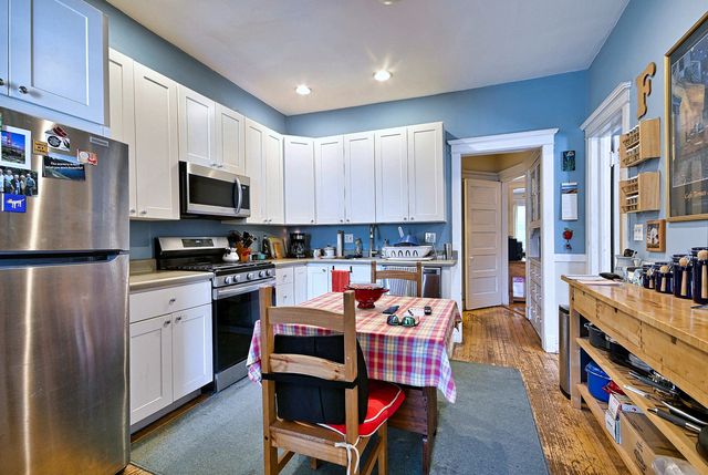 1461 W Winona Street, Chicago, IL 60640