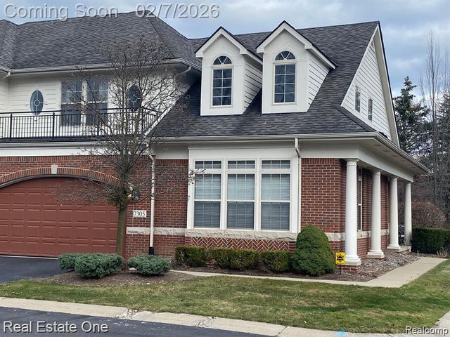 7305 GATEWAY Drive, West Bloomfield Charter Township, MI 48322