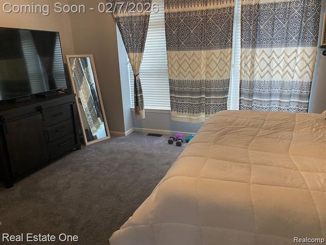 7305 GATEWAY Drive, West Bloomfield Charter Township, MI 48322