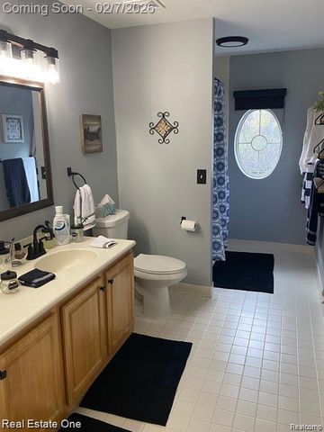 7305 GATEWAY Drive, West Bloomfield Charter Township, MI 48322